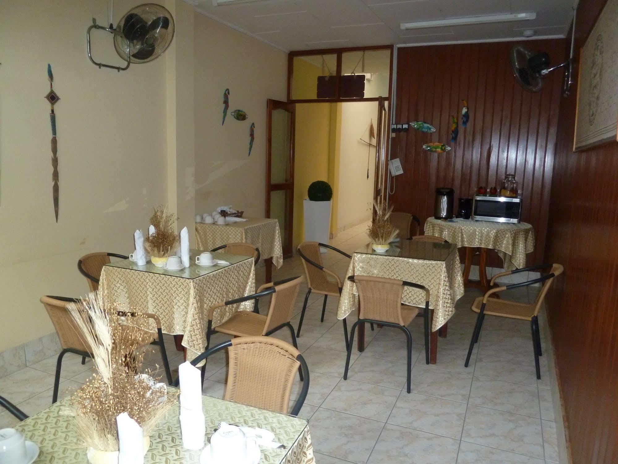Hostal Huayruro Iquitos Exteriör bild